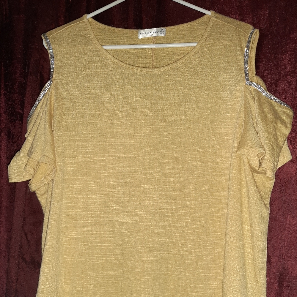 Women's retrology cold shoulder short sleeve shirt